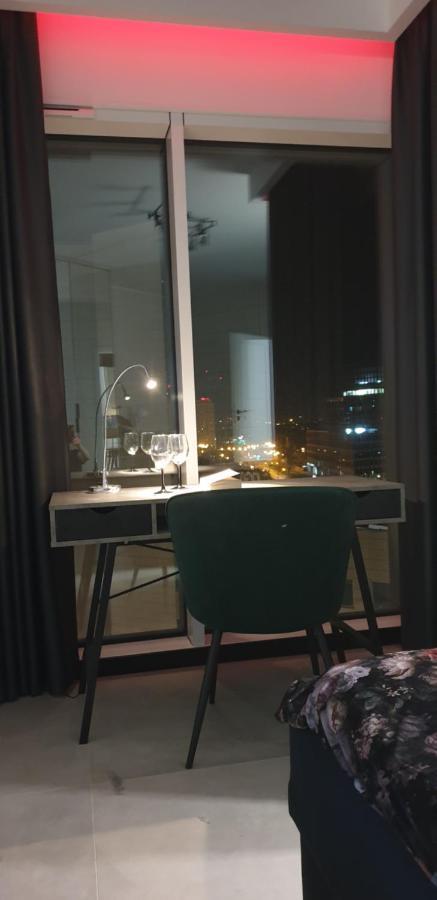 Towarowa - Milionowa 39 Check-In 24H Apartment พอซนาน ภายนอก รูปภาพ