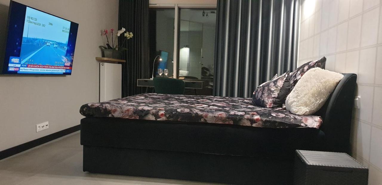 Towarowa - Milionowa 39 Check-In 24H Apartment พอซนาน ภายนอก รูปภาพ