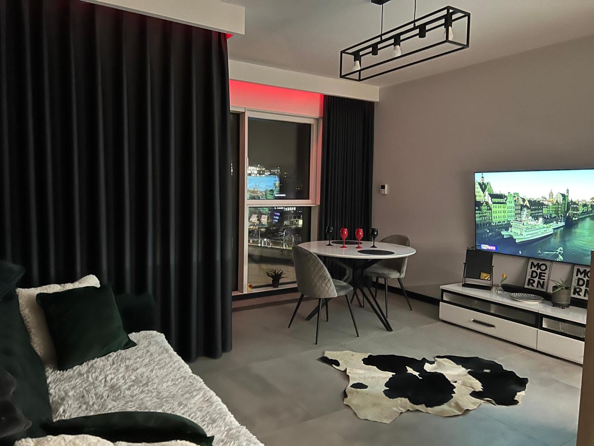 Towarowa - Milionowa 39 Check-In 24H Apartment พอซนาน ภายนอก รูปภาพ
